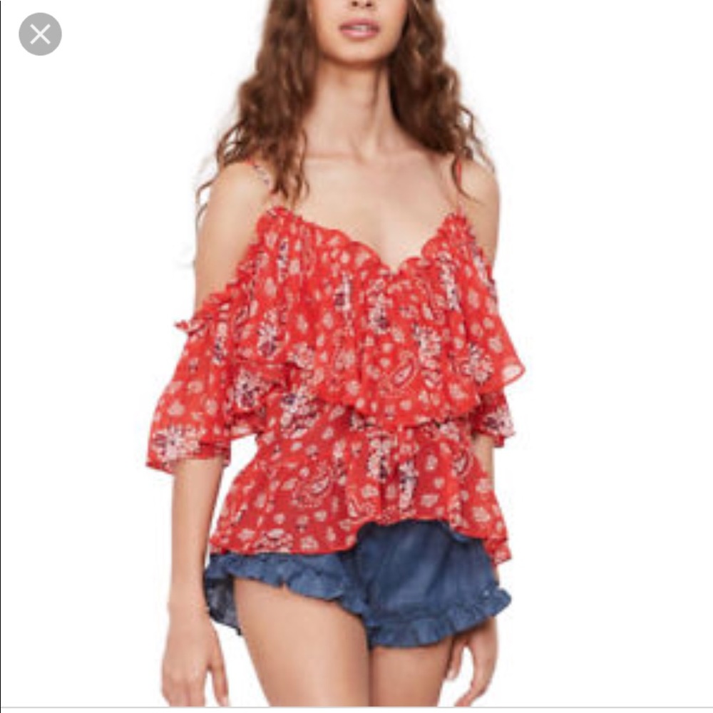Miss LA majo cold shoulder top